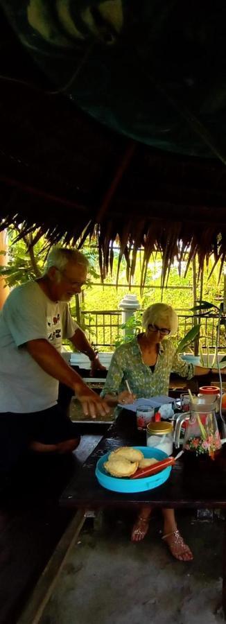 Raja Ampat Sandy Guest House Saonek Exterior photo